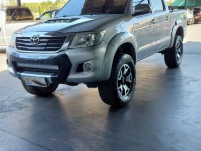 HILUX - Prata - Diesel